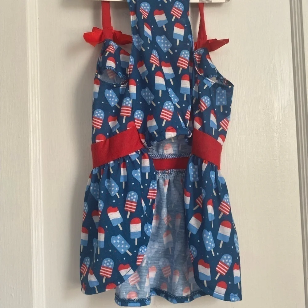 NWT- Woof Americana Sundress for Dogs, Large